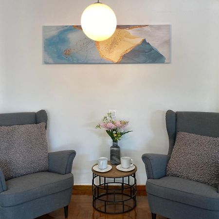 Galaxy Home Spacious&Renovated Apartment Atenas Exterior foto